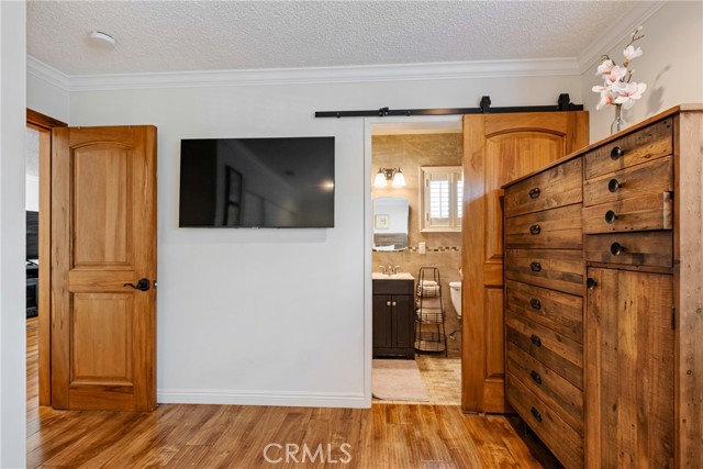513 E Hillsdale Street, Inglewood CA: https://media.crmls.org/medias/99ffb757-9554-414b-8d00-8f190cf58353.jpg