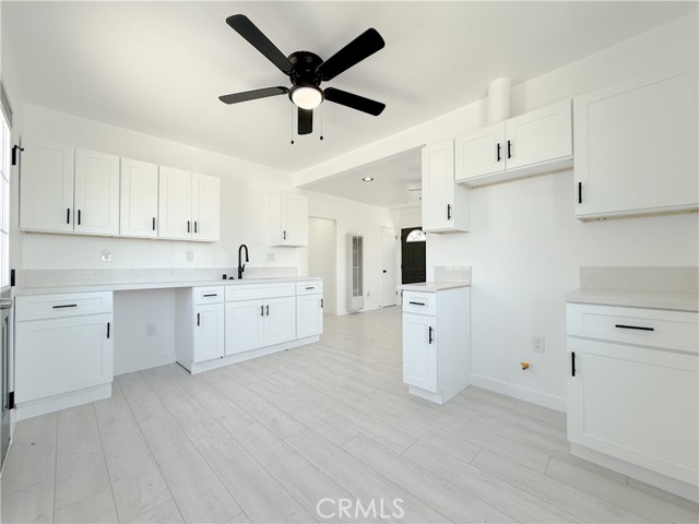 518 N Wilmington Avenue, Compton CA: https://media.crmls.org/medias/99ffbdee-d74c-4f97-b020-321a84fcb715.jpg