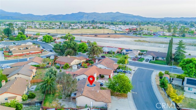 43639 Persimmons Lane, Hemet CA: https://media.crmls.org/medias/9a001a79-9d8a-4e8c-ade9-7b08da2280f4.jpg
