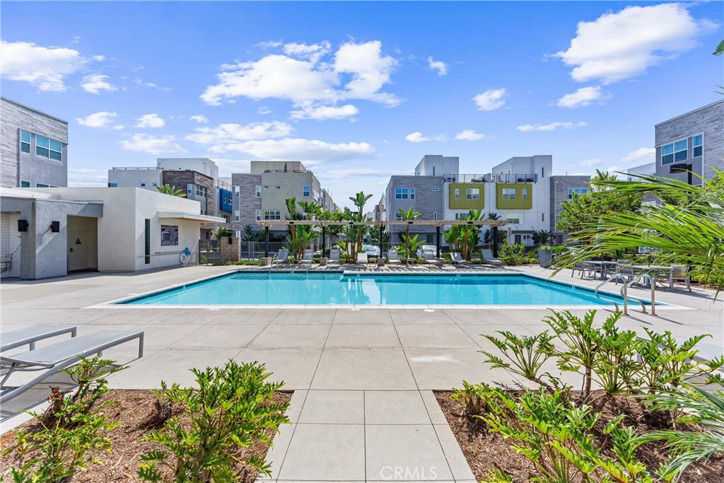 9a002614 7056 42b0 8e74 924878560f3e