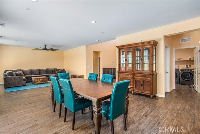 11294 Chappell Way, Beaumont CA: https://media.crmls.org/medias/9a00fb7b-c506-457e-b106-fbc67789dd0d.jpg
