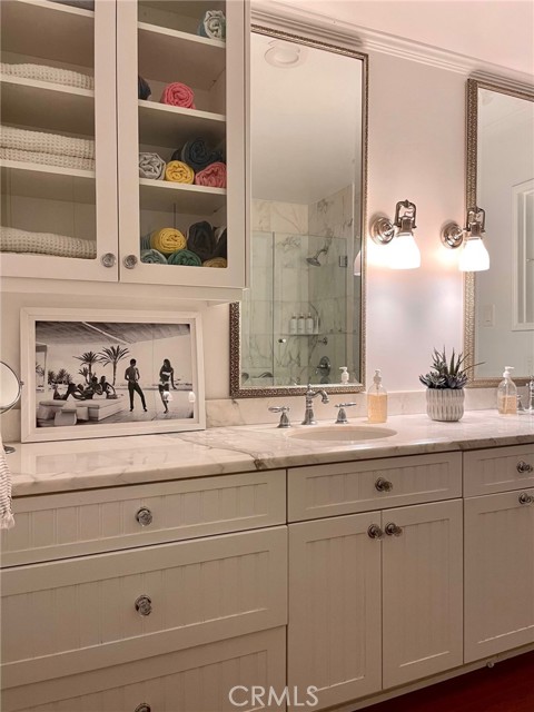 265 Myrtle Street, Laguna Beach CA: https://media.crmls.org/medias/9a0112e2-6450-40c4-8f54-7eab388742a3.jpg