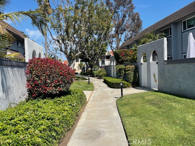 4666 Pinecrest, Huntington Beach CA: https://media.crmls.org/medias/9a016d46-0cb3-4e79-b299-c6753a072ce1.jpg