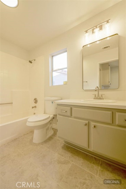 Detail Gallery Image 14 of 30 For 12736 Dorsey Ct, Victorville,  CA 92392 - 4 Beds | 3 Baths