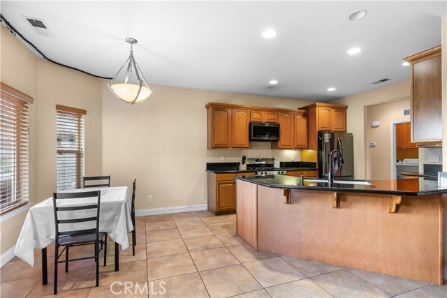 Detail Gallery Image 13 of 47 For 26820 Stirrup, Tehachapi,  CA 93561 - 3 Beds | 2 Baths