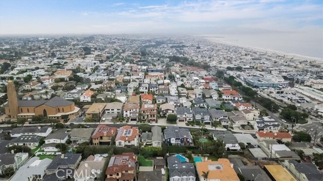 609 15th Street, Manhattan Beach, California 90266, 5 Bedrooms Bedrooms, ,1 BathroomBathrooms,Residential,Sold,15th,SB21193724