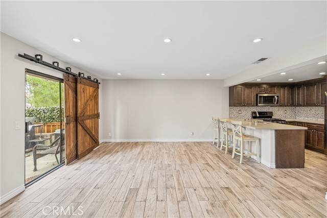 Detail Gallery Image 7 of 32 For 6577 E Camino #5,  Anaheim,  CA 92807 - 3 Beds | 2/1 Baths