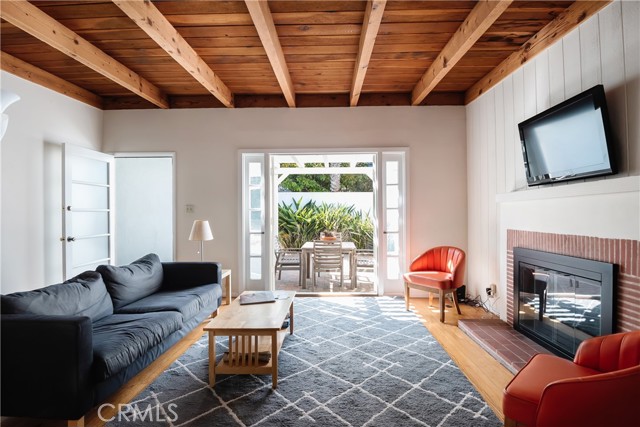 757 35th Street, Manhattan Beach, California 90266, 4 Bedrooms Bedrooms, ,2 BathroomsBathrooms,Residential,Sold,35th,SB21206332