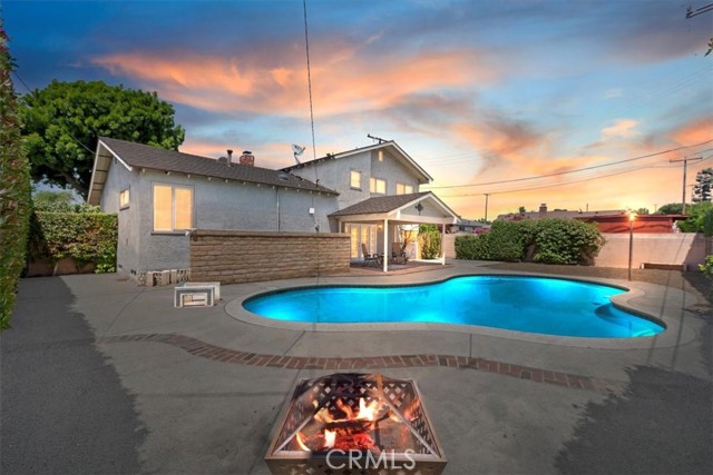 Detail Gallery Image 2 of 35 For 1736 E Edgecomb St, Covina,  CA 91724 - 4 Beds | 3 Baths