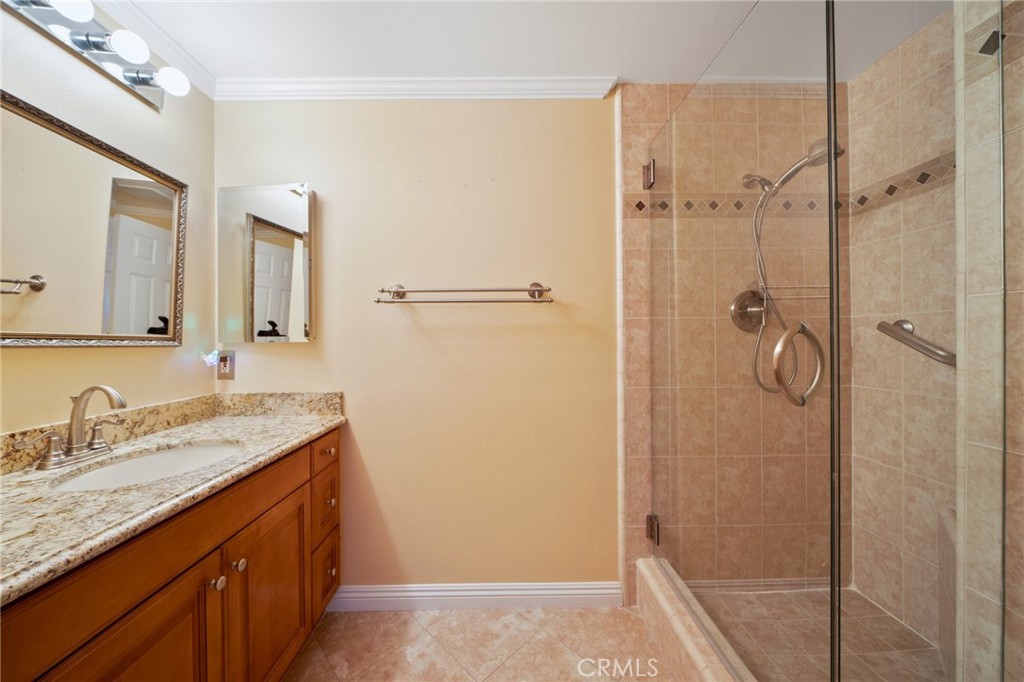 9a050bda 7011 4412 93a4 91f79f29b068