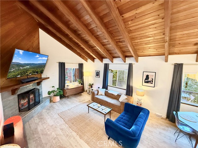 Detail Gallery Image 10 of 36 For 23746 Crest Forest, Crestline,  CA 92325 - 3 Beds | 2 Baths