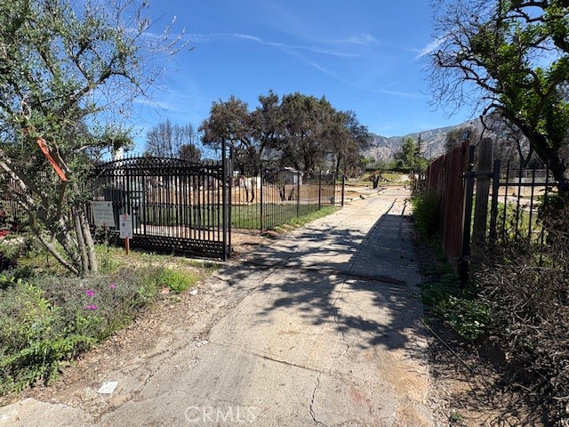 Detail Gallery Image 2 of 4 For 95 E Calaveras St, Altadena,  CA 91001 - – Beds | – Baths