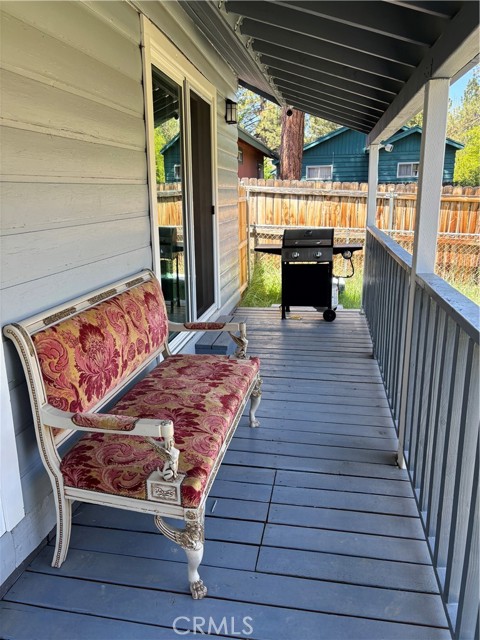 445 E Meadow Lane, Big Bear City CA: https://media.crmls.org/medias/9a061a6e-caca-488c-a118-2a22b7fdb4b1.jpg