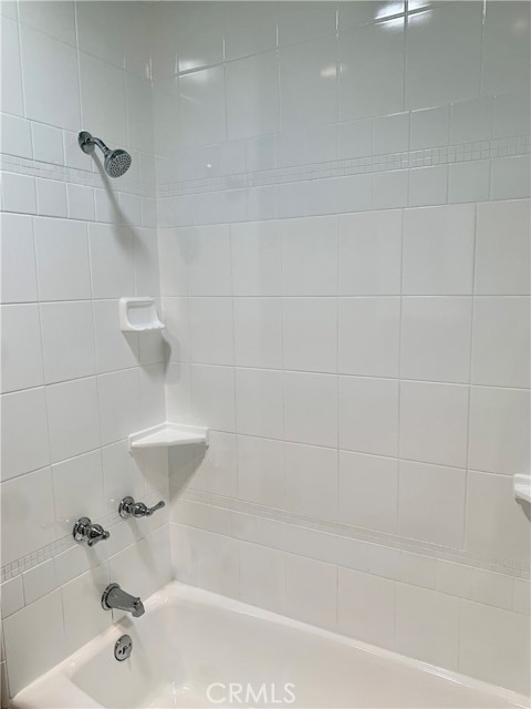 Detail Gallery Image 8 of 19 For 305 Roycroft, Long Beach,  CA 90814 - 3 Beds | 2 Baths