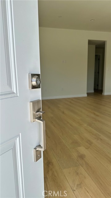 7726 Laurel Canyon Boulevard, North Hollywood CA: https://media.crmls.org/medias/9a06bc5c-ccce-4f86-954c-8d344f69563c.jpg