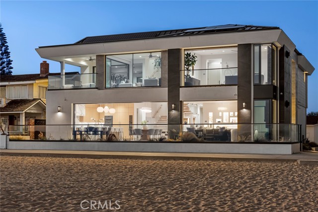 706 W Oceanfront, Newport Beach CA: https://media.crmls.org/medias/9a06f61c-1582-41e7-8b6e-6e6d450ffc90.jpg