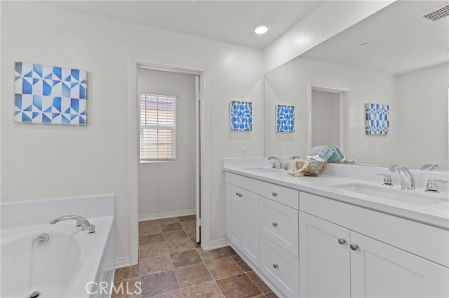 Detail Gallery Image 18 of 37 For 13955 Blossom Way, Corona,  CA 92880 - 3 Beds | 2/1 Baths