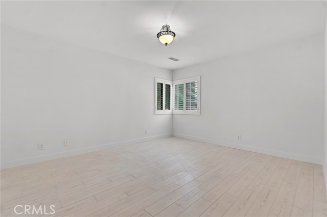 221 Acacia Lane, Newbury Park CA: https://media.crmls.org/medias/9a0750f7-7f35-4b4a-aeb3-e35b0f6b6f11.jpg
