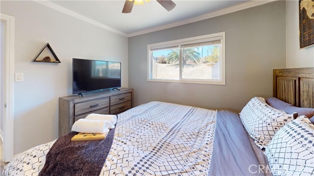 18271 Treleven Avenue, Lake Elsinore CA: https://media.crmls.org/medias/9a076879-a51b-4c78-b5d2-6364a8c7c74f.jpg