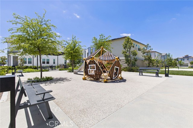 180 Paddlewheel, Lake Forest CA: https://media.crmls.org/medias/9a07f3c6-689d-44d5-a61f-e21048aa2697.jpg