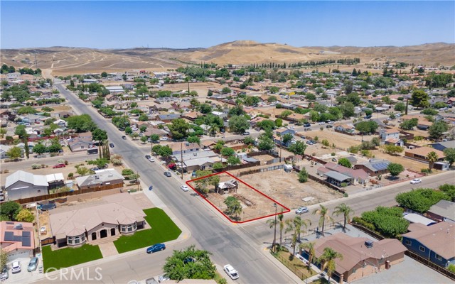 613 S Union Avenue, Avenal CA: https://media.crmls.org/medias/9a085347-87ed-40a7-af33-27753507a285.jpg