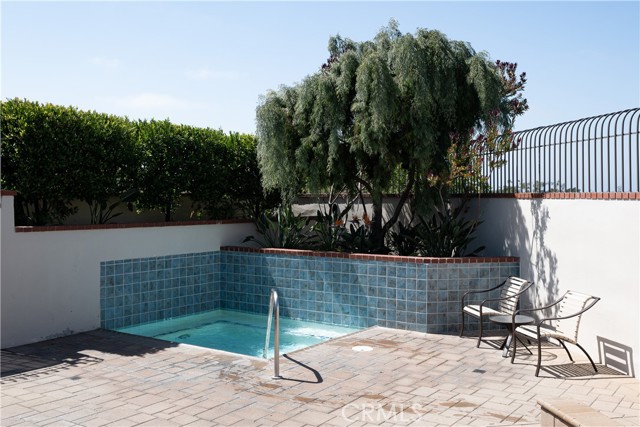 Detail Gallery Image 50 of 54 For 2001 Yacht Resolute, Newport Beach,  CA 92660 - 3 Beds | 2/1 Baths