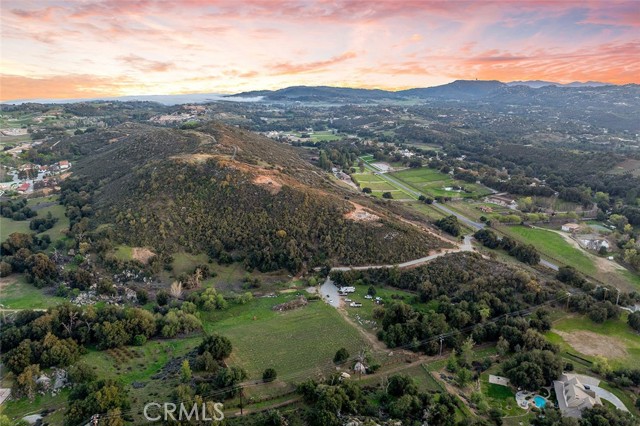 Detail Gallery Image 8 of 13 For 39948 Avenida La Cresta, Murrieta,  CA 92562 - – Beds | – Baths