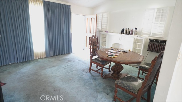 214 E 92nd, Los Angeles CA: https://media.crmls.org/medias/9a0a1daf-d8c3-42a2-a9c8-af223d63b789.jpg