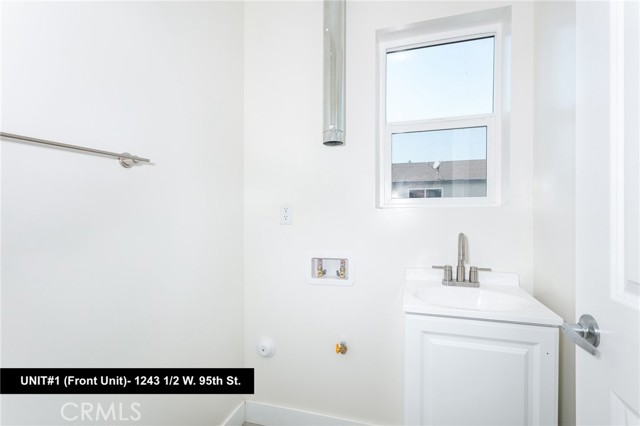 1241 W 95th Street, Los Angeles CA: https://media.crmls.org/medias/9a0a575e-a1d6-432e-963c-9e22266cc3de.jpg