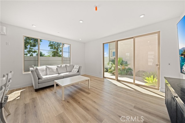 Detail Gallery Image 11 of 43 For 203 Lynx, Irvine,  CA 92618 - 3 Beds | 2/1 Baths