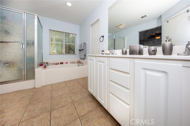 Detail Gallery Image 12 of 18 For 28225 Clementine Dr, Saugus,  CA 91350 - 3 Beds | 2/1 Baths