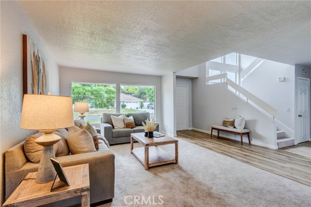 42768 Santa Suzanne Place, Temecula CA: https://media.crmls.org/medias/9a0cc8f9-803d-4f97-a411-4ba396ed1c4d.jpg