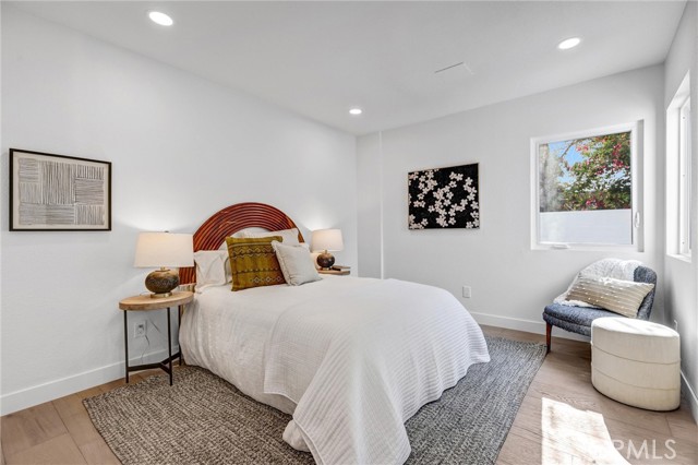 Detail Gallery Image 25 of 47 For 4939 Sancola Ave, North Hollywood,  CA 91601 - 4 Beds | 4 Baths