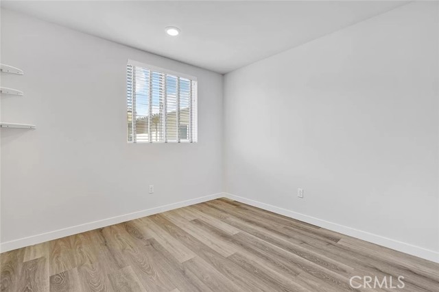 Detail Gallery Image 13 of 20 For 14700 Sherman, Van Nuys,  CA 91405 - 4 Beds | 3/1 Baths