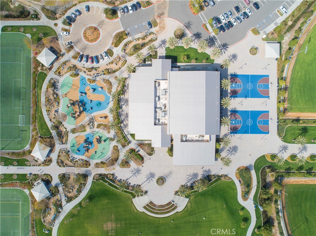 https://media.crmls.org/medias/9a0ec3d3-1c8b-44d6-81de-e22d2c4522a6.jpg?preset=X-Large