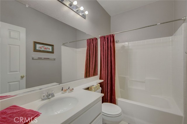 Detail Gallery Image 15 of 33 For 1349 Haddington Dr, Riverside,  CA 92507 - 3 Beds | 2 Baths