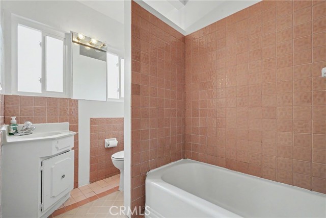 Detail Gallery Image 19 of 45 For 4055 Alla Rd, Los Angeles,  CA 90066 - 5 Beds | 3 Baths