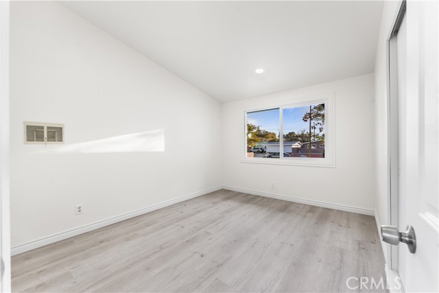 Detail Gallery Image 14 of 20 For 44715 Gingham Ave, Lancaster,  CA 93535 - 4 Beds | 2 Baths