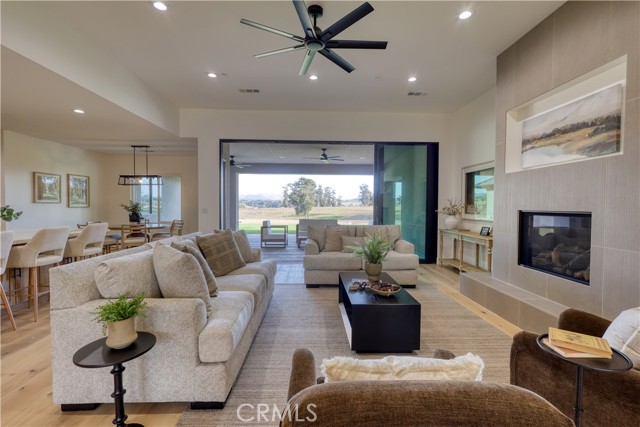 Detail Gallery Image 4 of 44 For 155 Vista Montana, Arroyo Grande,  CA 93420 - 5 Beds | 3/2 Baths