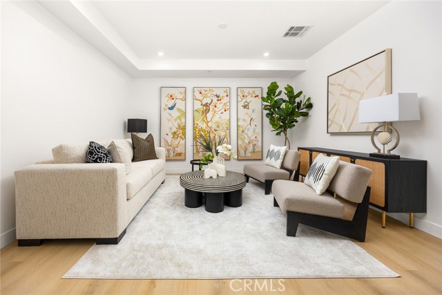 905 sunset Boulevard, Arcadia CA: https://media.crmls.org/medias/9a10f71c-a272-4fc5-baa7-ae1257fafff8.jpg