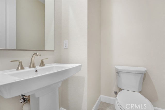 Detail Gallery Image 14 of 40 For 21201 Wildflower Way, Chatsworth,  CA 91311 - 5 Beds | 5 Baths