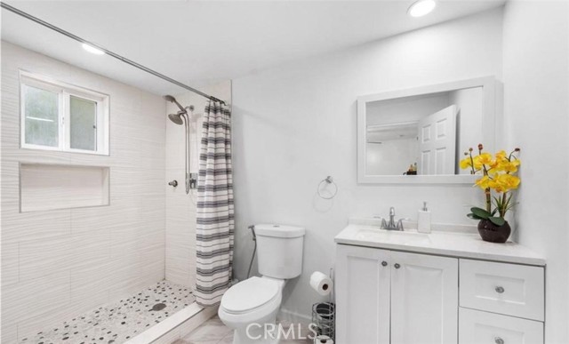 7327 N Loma Verde Avenue, Canoga Park CA: https://media.crmls.org/medias/9a124908-18d8-4aac-9f2f-ceb0e584e5da.jpg