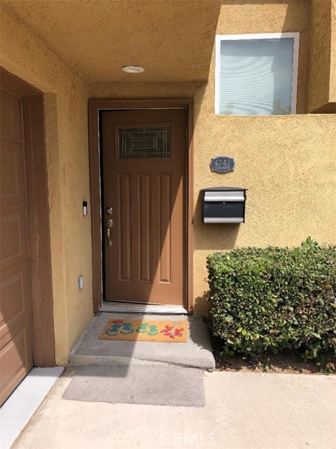 4742 Serrente Yorba Linda, California This townhome is centrally located to shopping, schools, parks and freeways and is located in the lovely Yorba Linda Knolls develpment. It has been completely remodeled and is an end unit with no one above you. The unit has a very open feel and has a east facing patio which is also a bonus. There is a two car attached with direct access into the unit. Don't miss out to live in this great place to call home! Available for immediate occupancy.