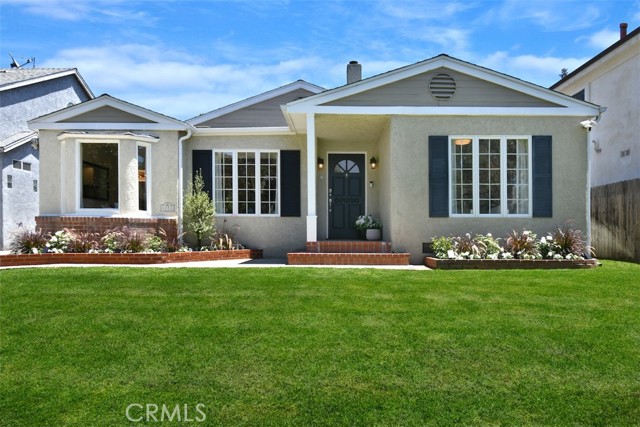 4058 Shadyglade Avenue, Studio City CA: https://media.crmls.org/medias/9a130b9c-6850-4b7b-b876-f834cd2c0924.jpg