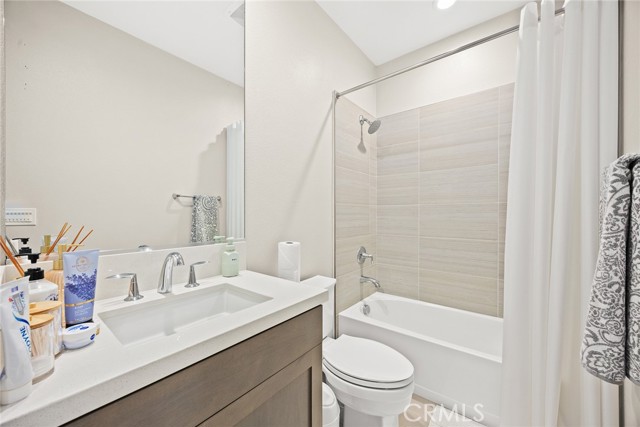 Image 22 of 64 For 478 Sycamore Drive