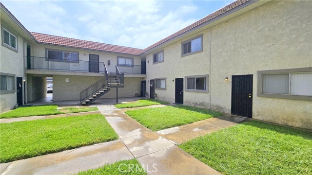 120 N 13th Avenue, Upland CA: https://media.crmls.org/medias/9a133b64-aaf5-4c7f-b480-956b0e244707.jpg