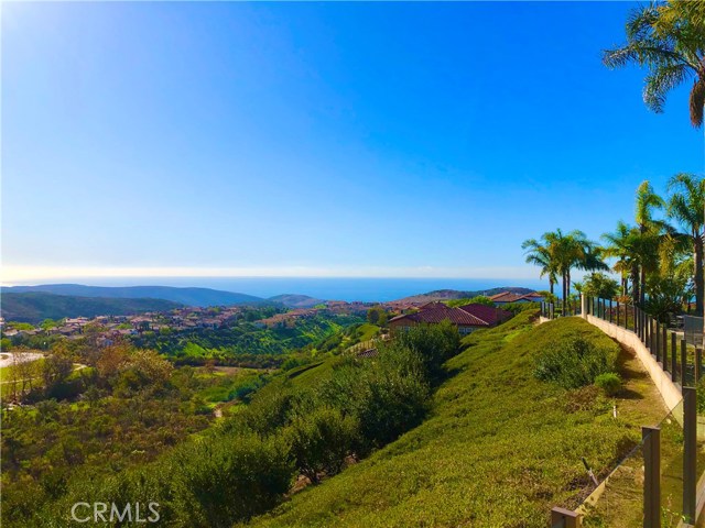 7 Coastal Canyon Drive
