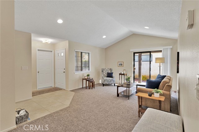 Detail Gallery Image 10 of 36 For 19265 Pine Way, Apple Valley,  CA 92308 - 2 Beds | 1/1 Baths