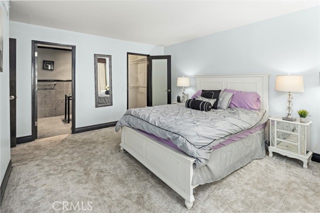 Detail Gallery Image 7 of 26 For 1121 N Olive Dr #209,  West Hollywood,  CA 90069 - 2 Beds | 2 Baths