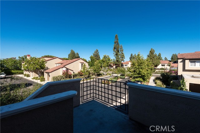375 Stanford Court, Irvine CA: https://media.crmls.org/medias/9a14594e-2b83-4289-85a4-031c724986ac.jpg